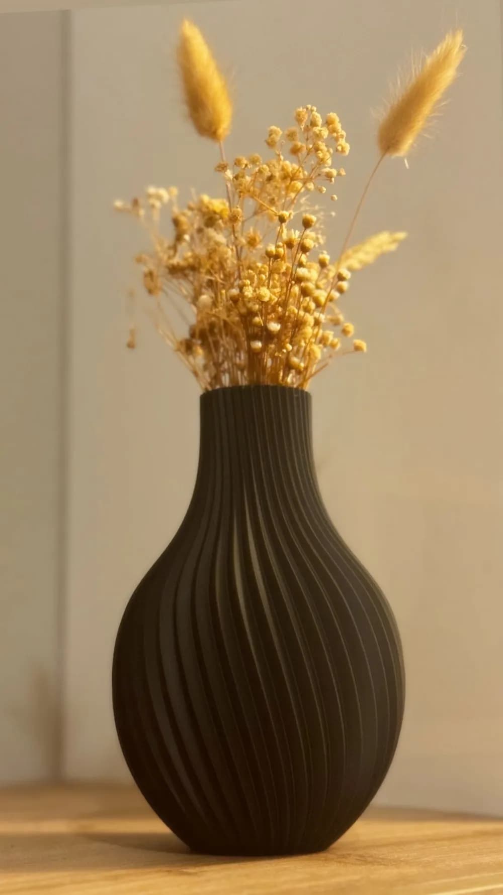 Декоративная ваза